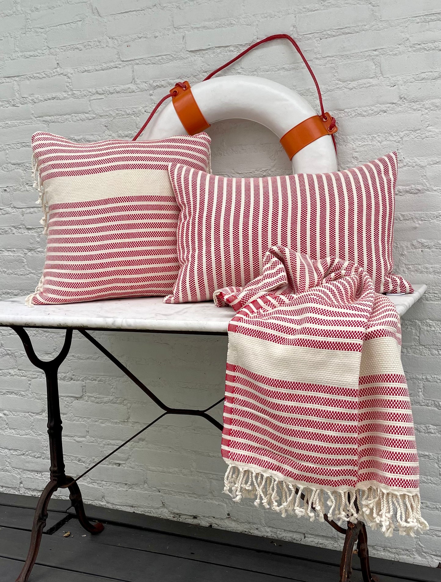 Beachie Nice rood 50 x 50 cm